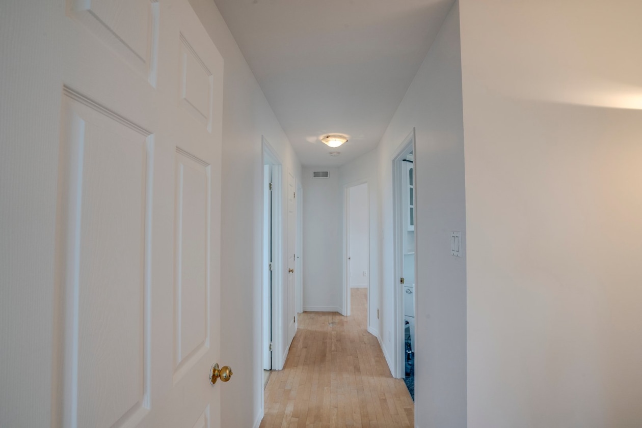 Corridor — 9015 Boul. Guillaume-Couture, Lévis