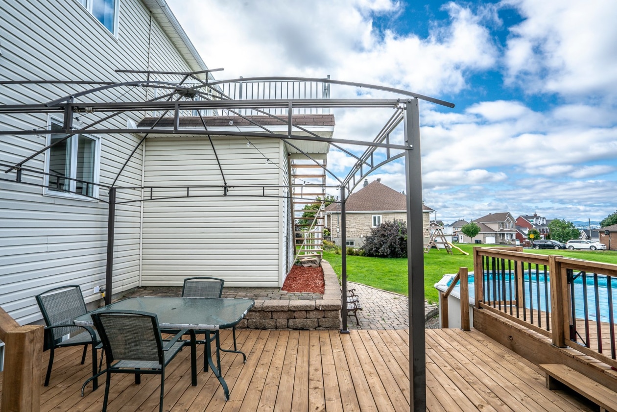 Terrasse — 9015 Boul. Guillaume-Couture, Lévis