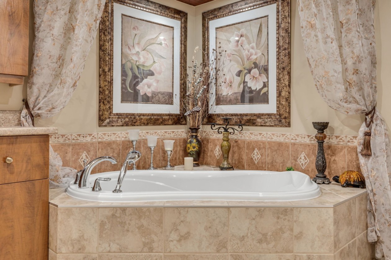 Salle de bains — 700, Boul. du Loiret, 503, Québec (Charlesbourg ), G2L0A8, Québec (Charlesbourg )
