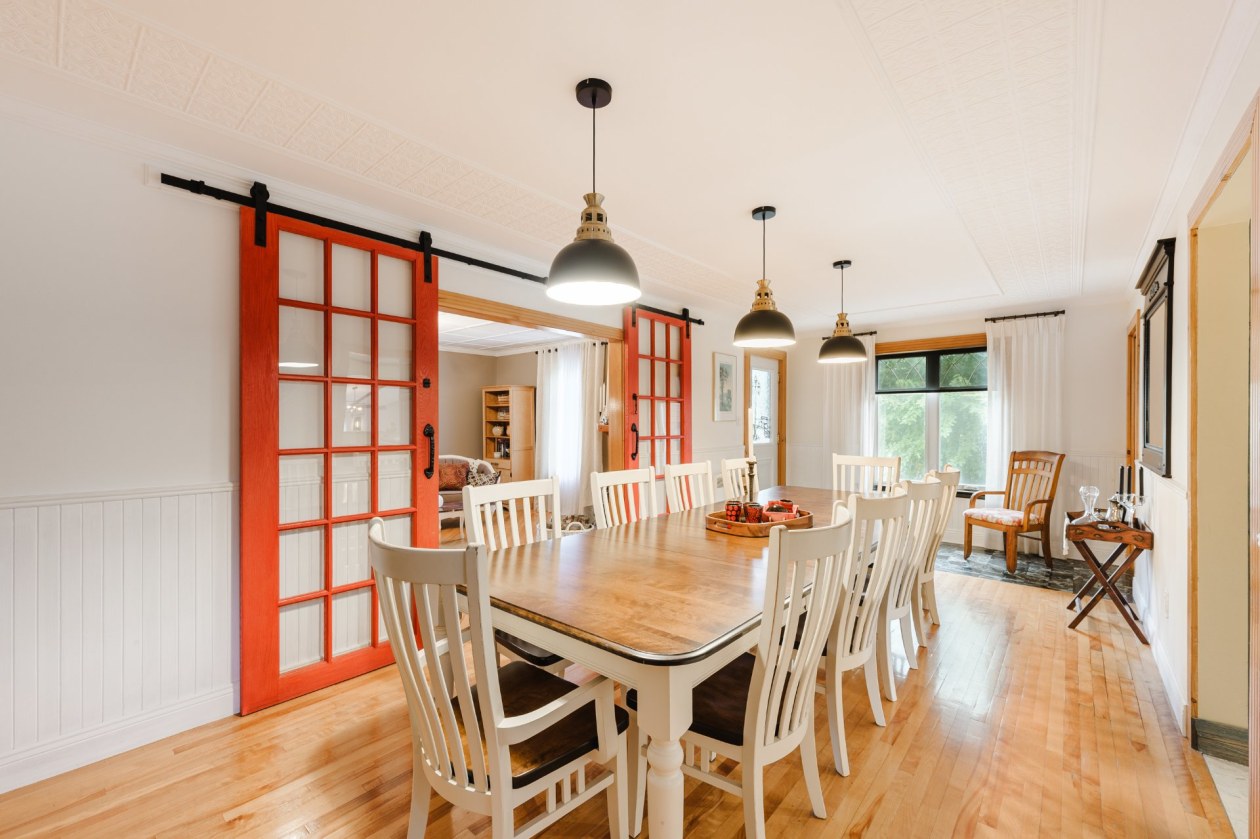 Salle à manger — 211, Rue St-Georges, Ange-Gardien, J0E1E0, Ange-Gardien