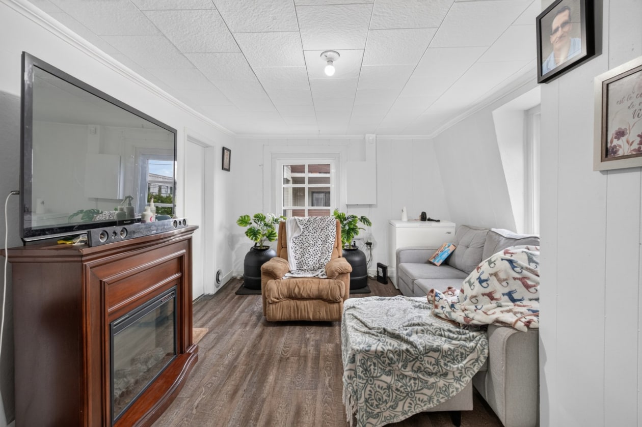 Logement — 318 - 322 Av. St-Jacques, Saint-Raymond