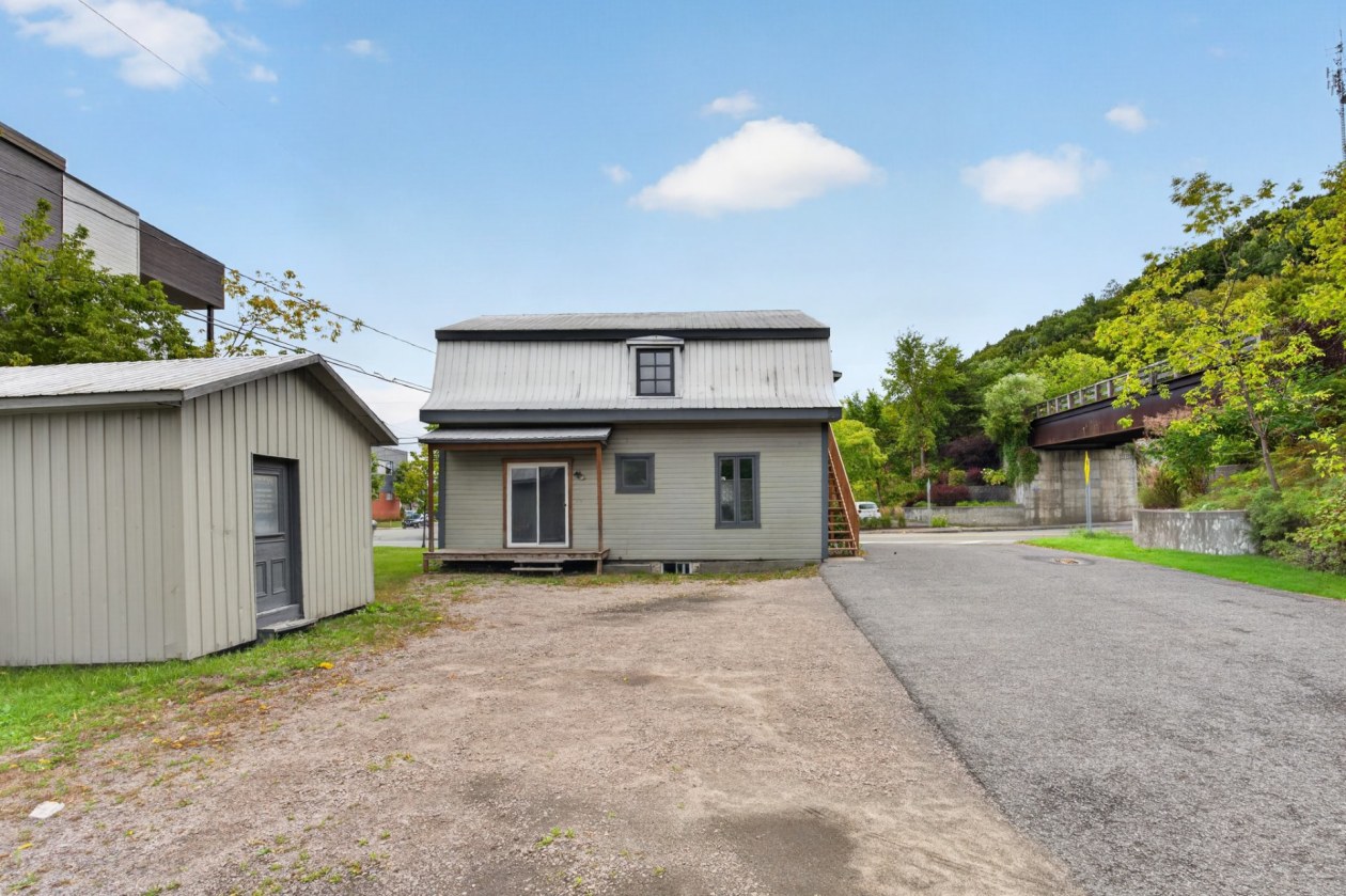 Face arrière — 318 - 322 Av. St-Jacques, Saint-Raymond