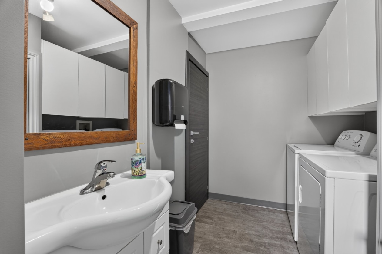 Salle de bains — 318 - 322 Av. St-Jacques, Saint-Raymond
