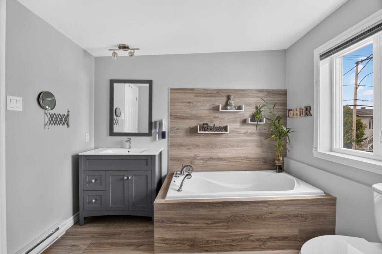 Salle de bains — 640, Rue Principale, Saint-Léonard-de-Portneuf, G0A4A0, Saint-Léonard-de-Portneuf