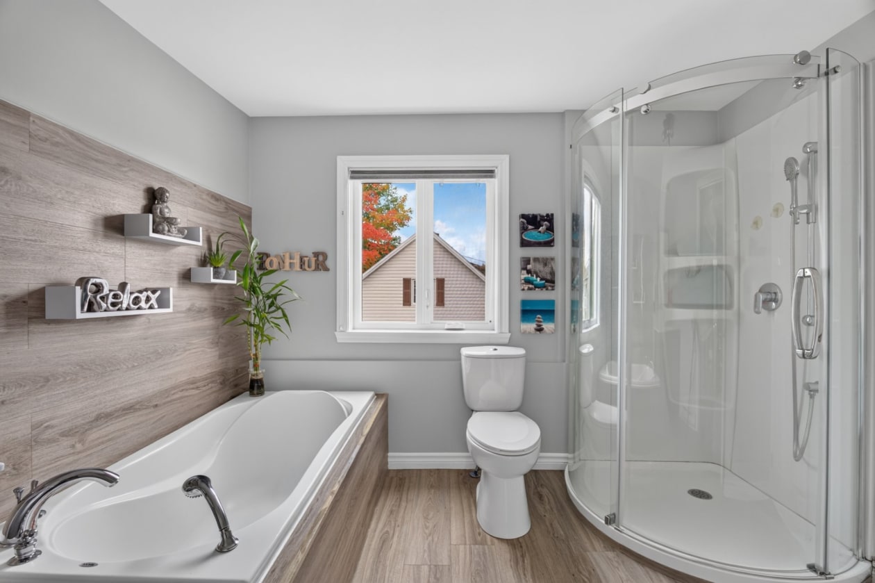 Salle de bains — 640, Rue Principale, Saint-Léonard-de-Portneuf, G0A4A0, Saint-Léonard-de-Portneuf