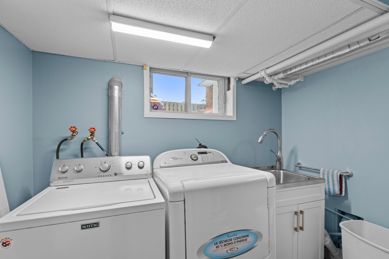 Salle de lavage — 5150 Boul. St-Joseph, Montréal