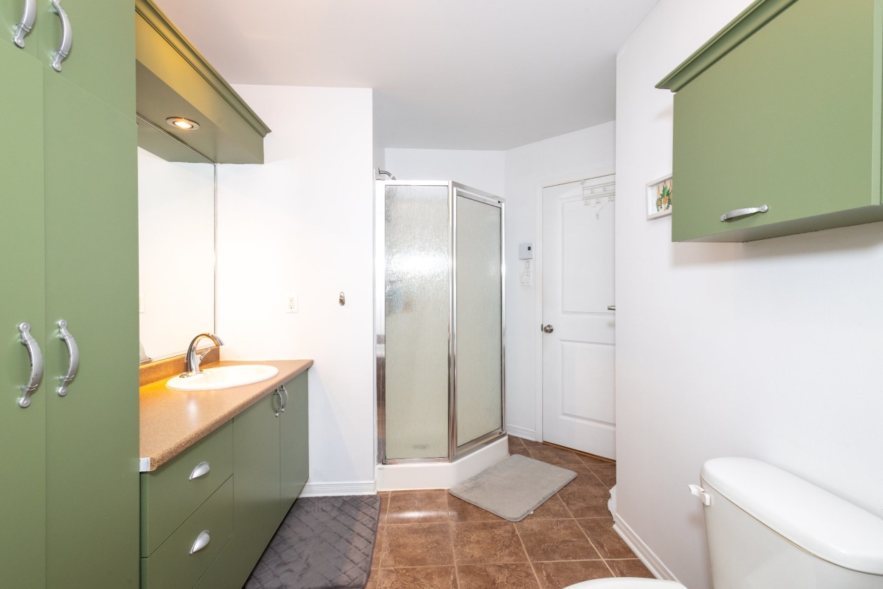 Salle de bains — 95 Rue Lautrec, Châteauguay