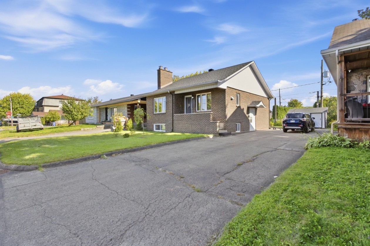 Façade — 339 Rue Jeanne-Mance, Salaberry-de-Valleyfield