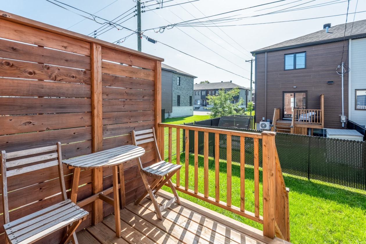 Terrasse — 156, Rue Ste-Anne, Saint-Jacques, J0K2R0, Saint-Jacques