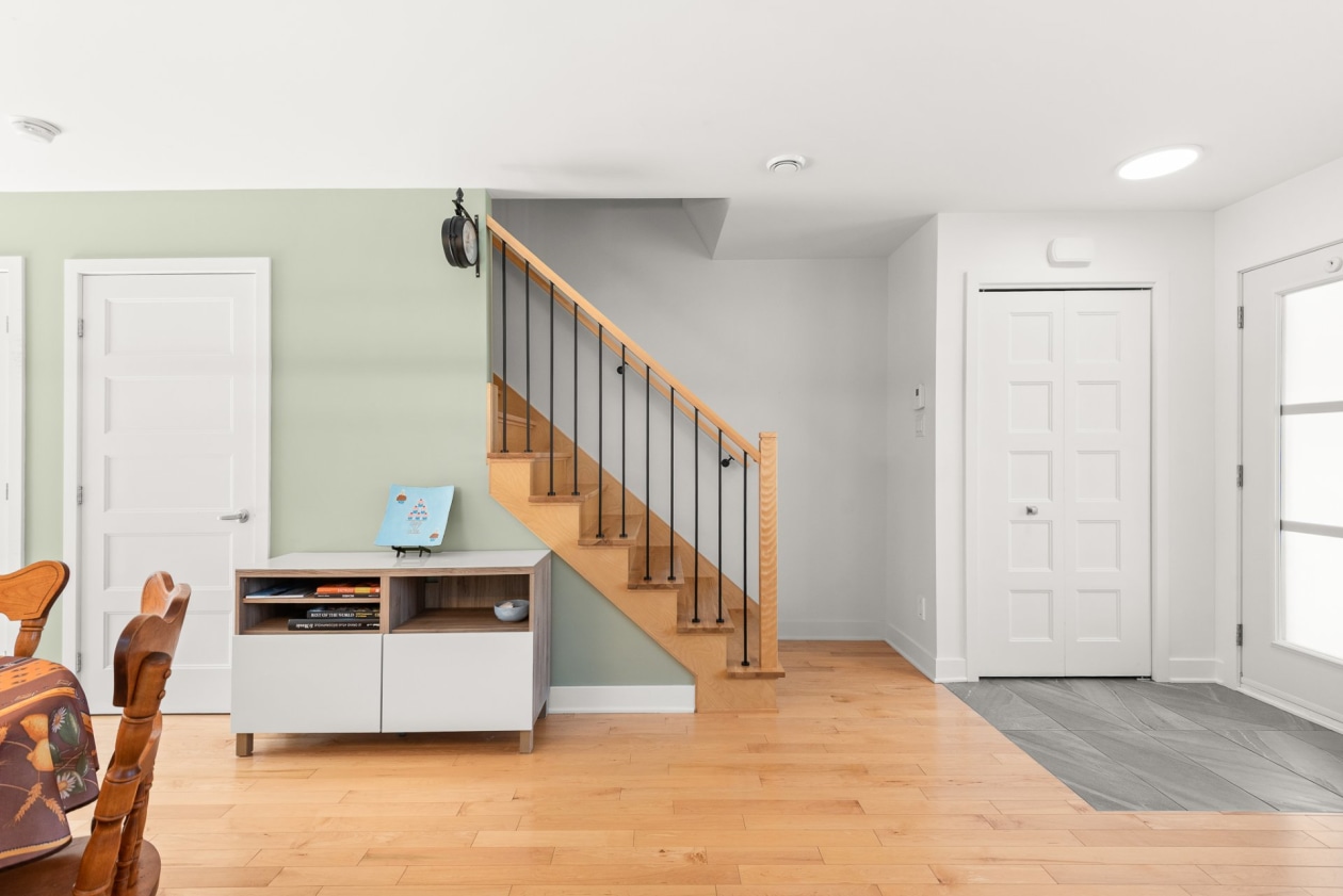 Escalier — 156, Rue Ste-Anne, Saint-Jacques, J0K2R0, Saint-Jacques