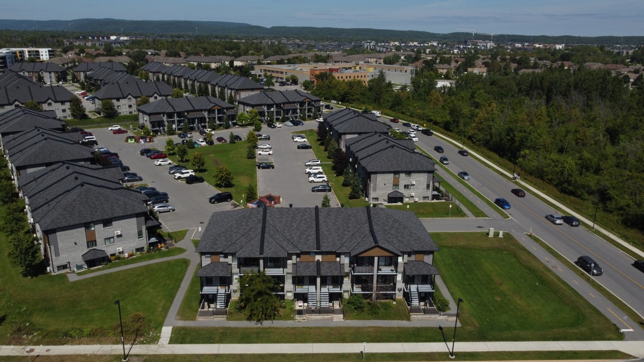 Vue d'ensemble — 10 Rue Seto, Gatineau