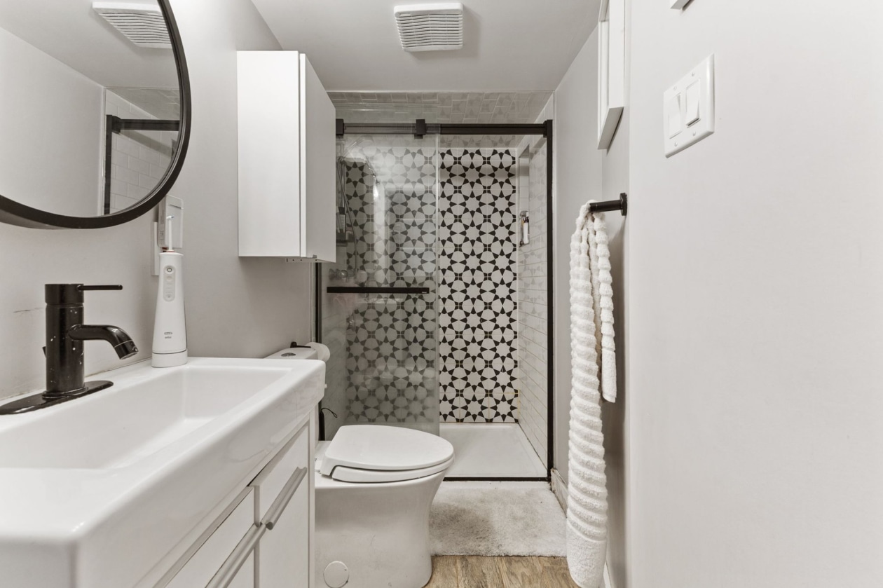 Salle de bains — 34Z Rue Montmorency, Gatineau