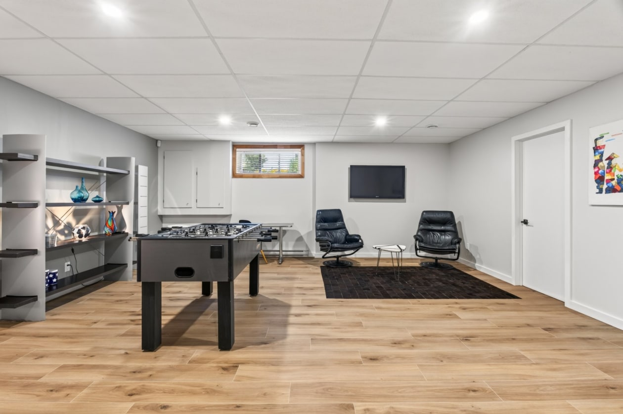 Salle familiale — 224 Rue des Berges, Neuville