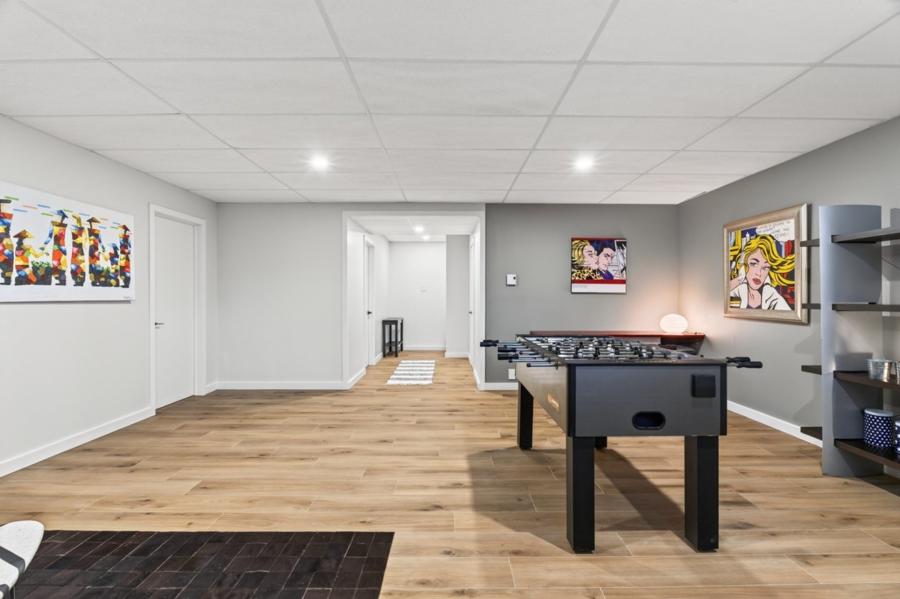 Salle familiale — 224 Rue des Berges, Neuville