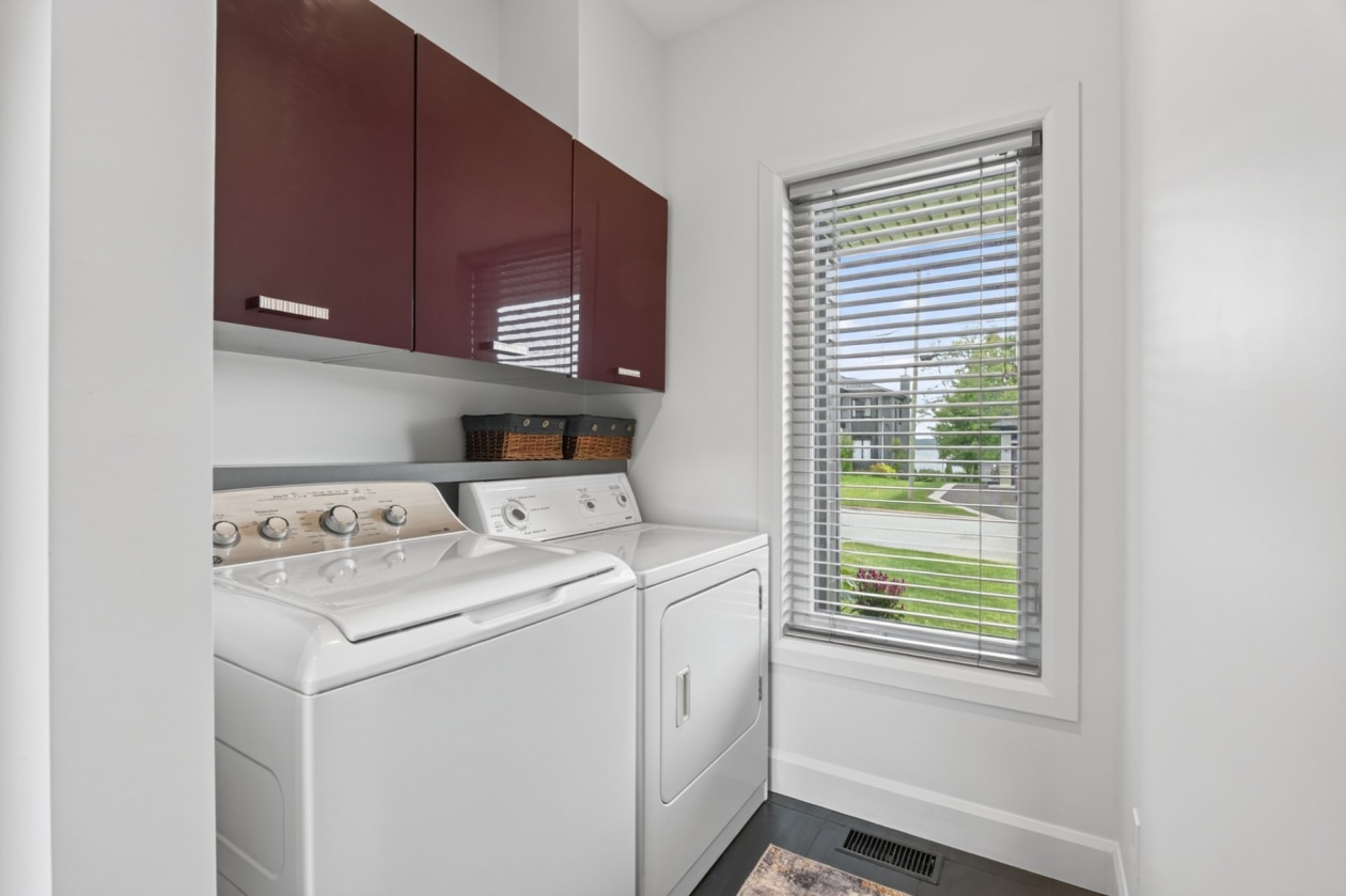 Salle de lavage — 224 Rue des Berges, Neuville