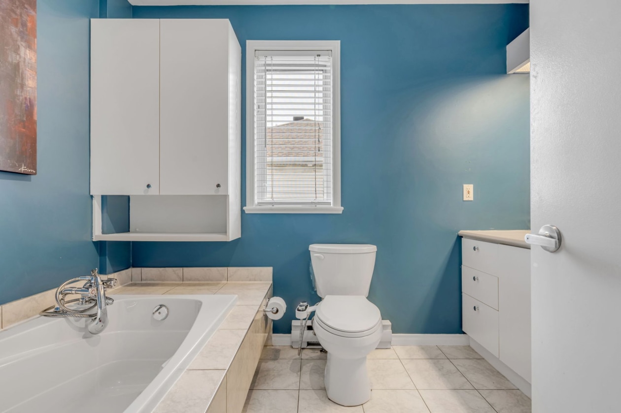 Salle de bains — 2290Z, Rue du Neptune, Québec (Les Rivières), G2E6J2, Québec (Les Rivières)
