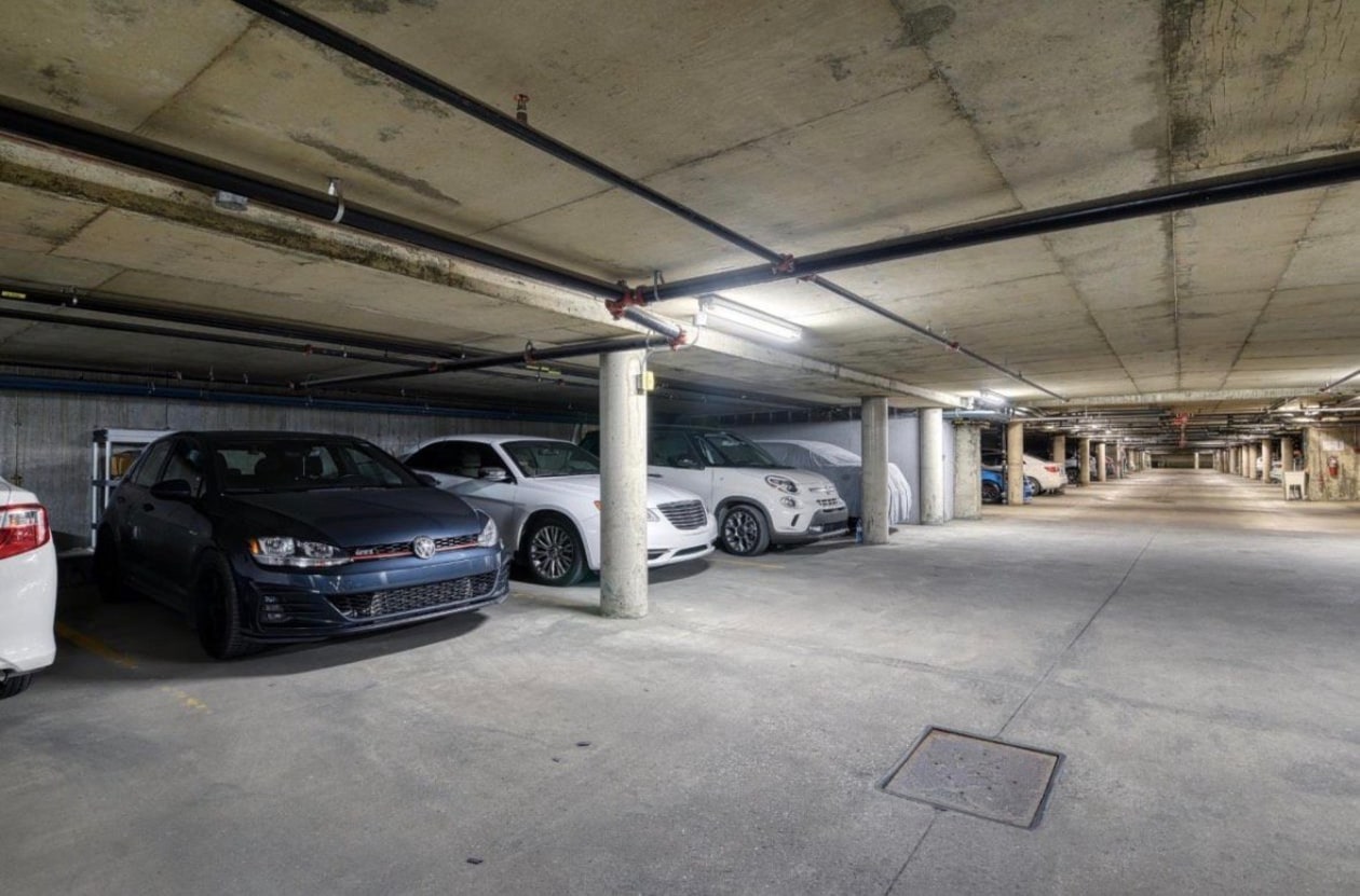 Garage — 2605, Av. de la Gare, 305, Mascouche, J7K0N7, Mascouche