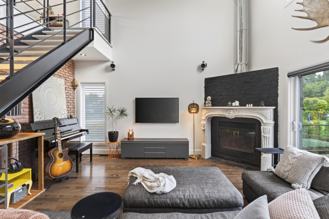 Salon — 224 Rue des Berges, Neuville