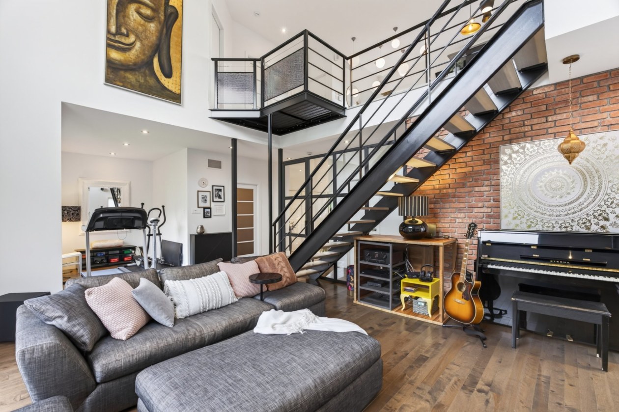 Salon — 224 Rue des Berges, Neuville