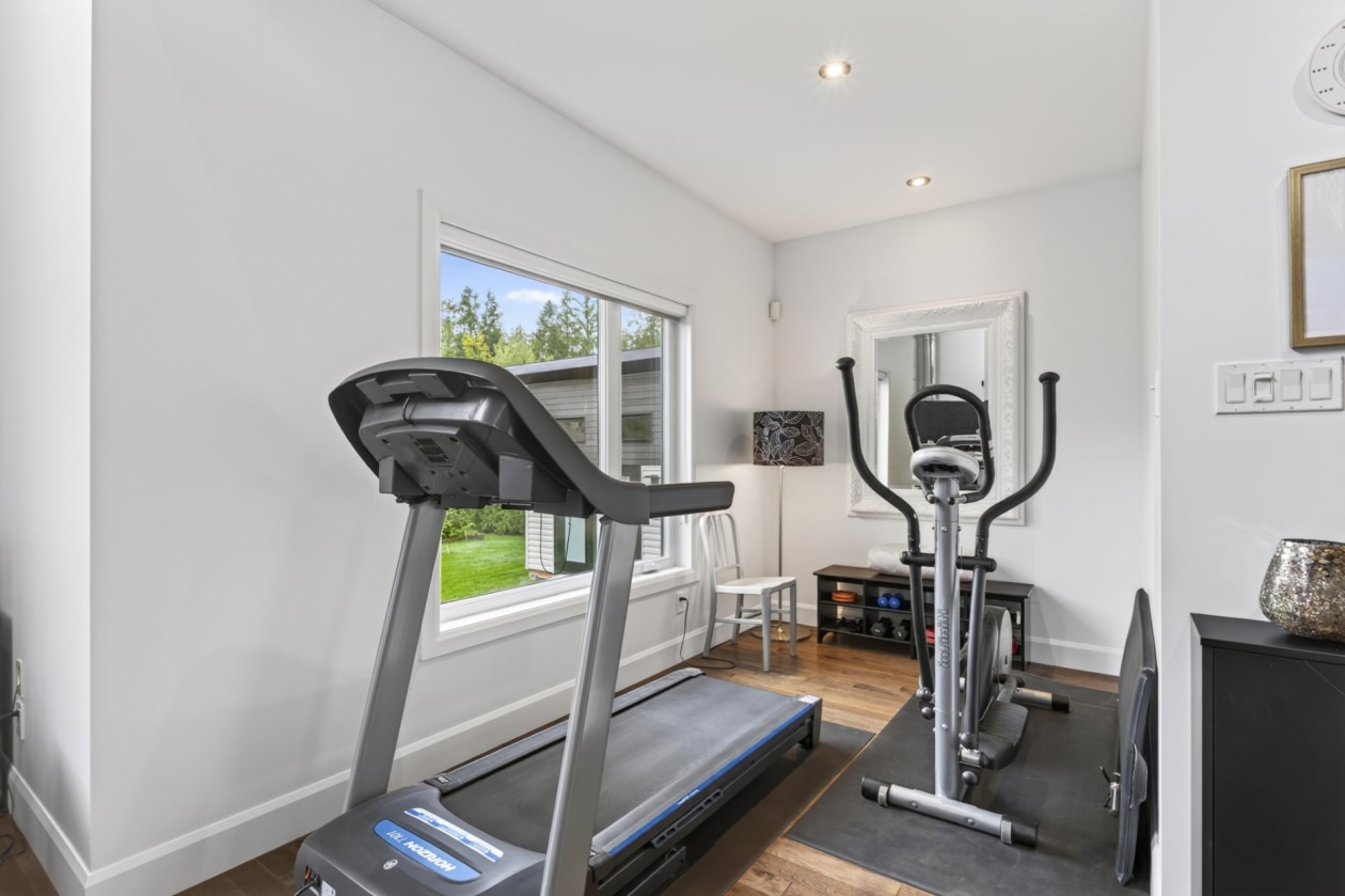 Salle d'exercice — 224 Rue des Berges, Neuville