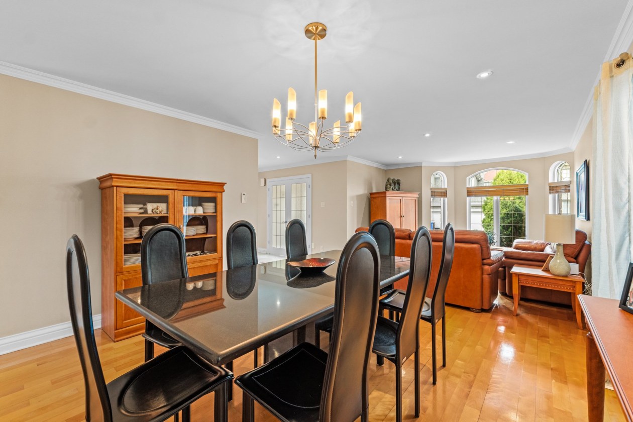 Salle à manger — 3928, Rue du Commissaire, Laval (Duvernay), H7E5H4, Laval (Duvernay)