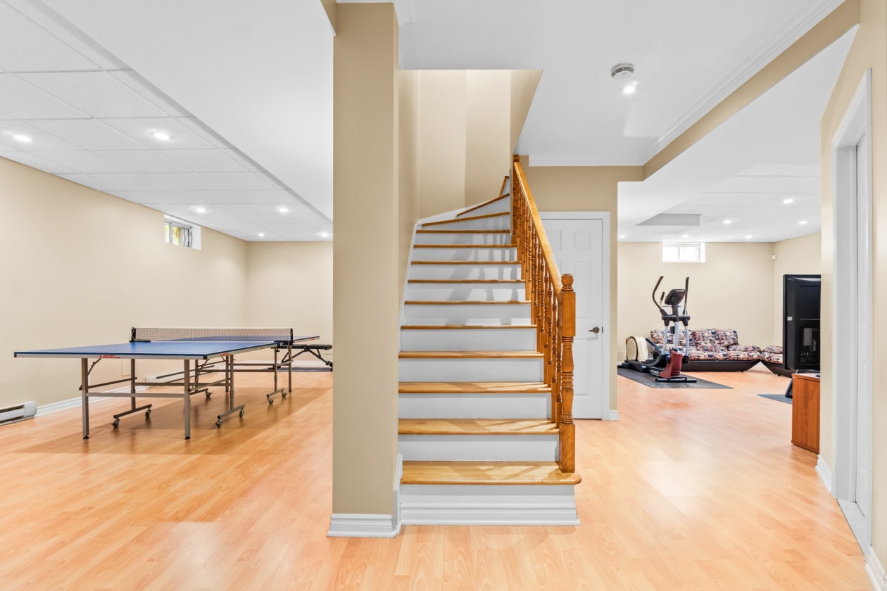 Salle familiale — 3928, Rue du Commissaire, Laval (Duvernay), H7E5H4, Laval (Duvernay)