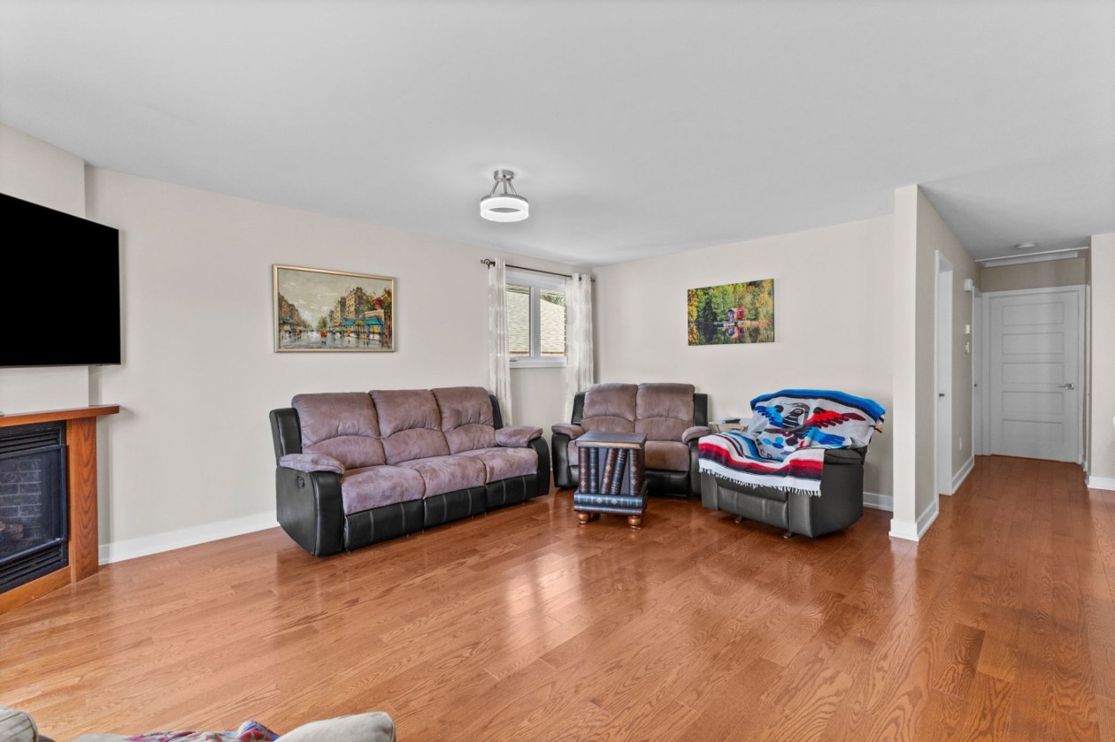 Salon — 270 - 272 Rue Riviera, Gatineau