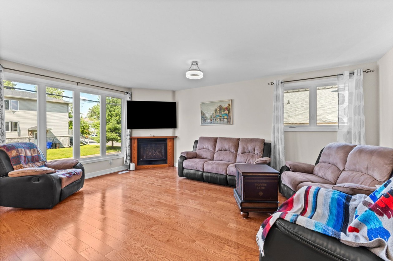 Salon — 270 - 272 Rue Riviera, Gatineau