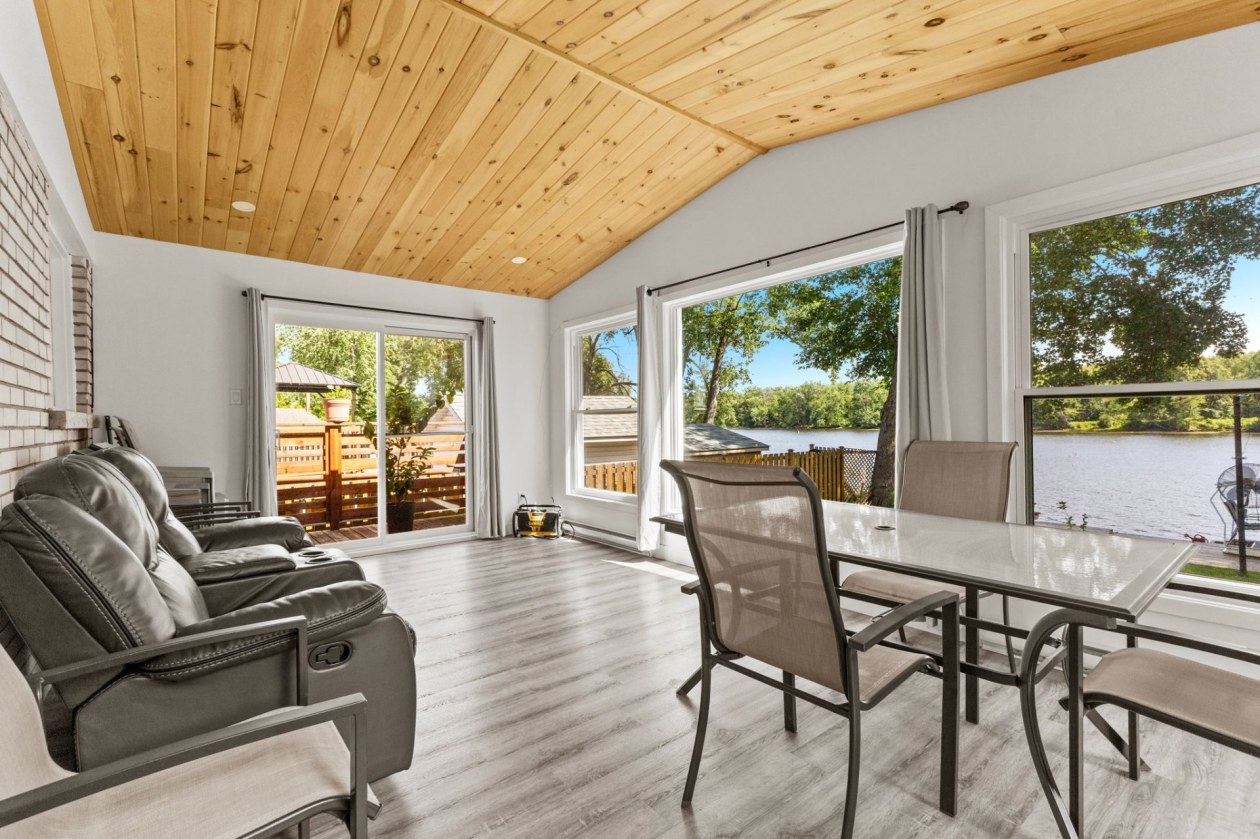 Verrière — 270 - 272 Rue Riviera, Gatineau