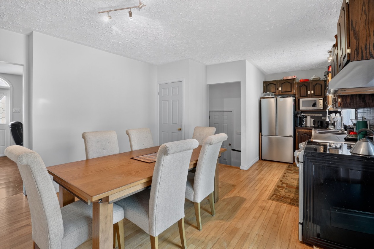 Salle à manger — 545 Rue Patrice, Saint-André-Avellin