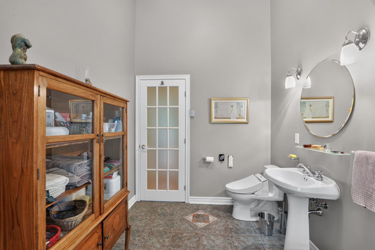 Salle de bains — 54 Ch. de la Lobélie, Mulgrave-et-Derry