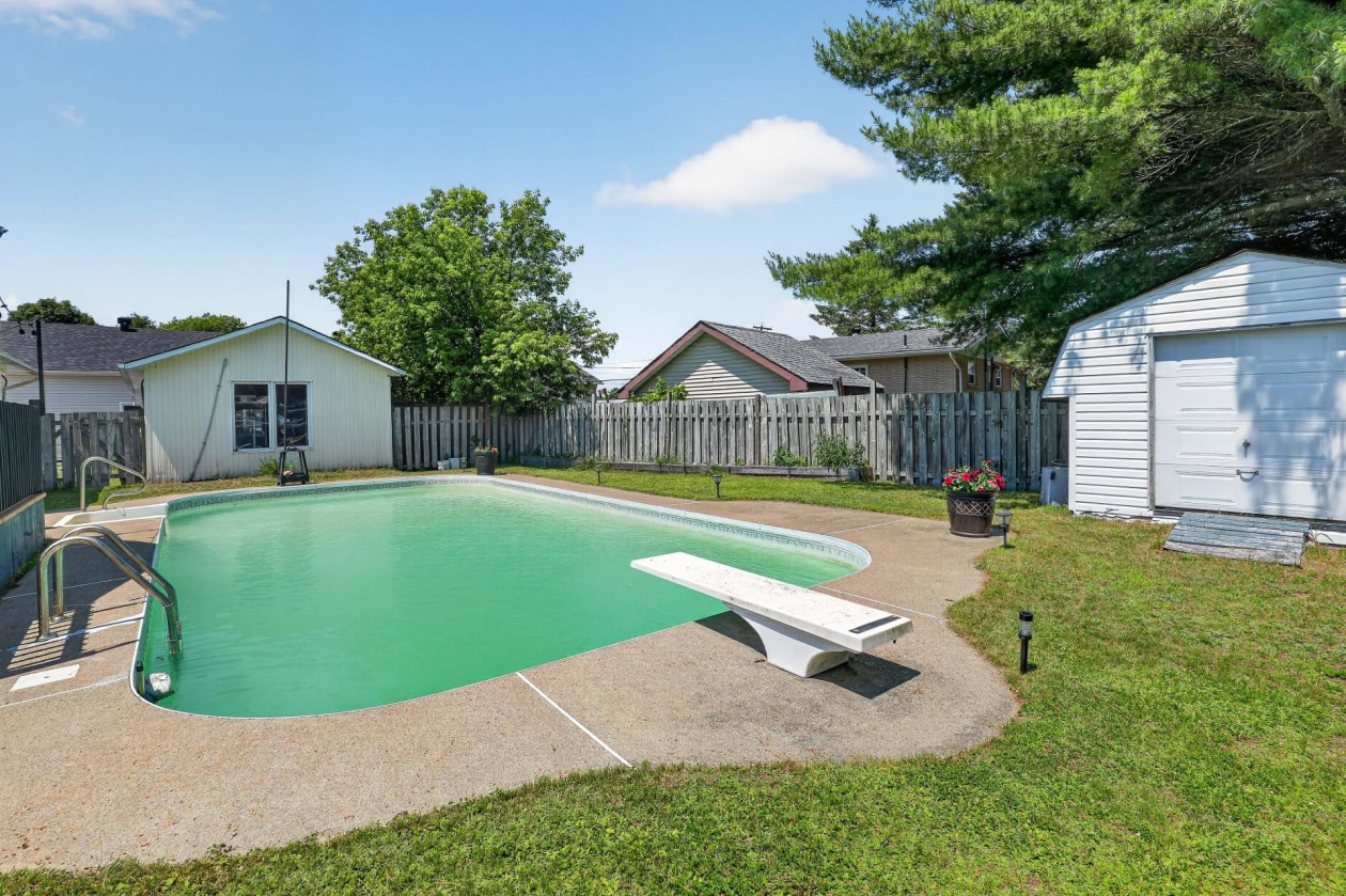Piscine — 545 Rue Patrice, Saint-André-Avellin