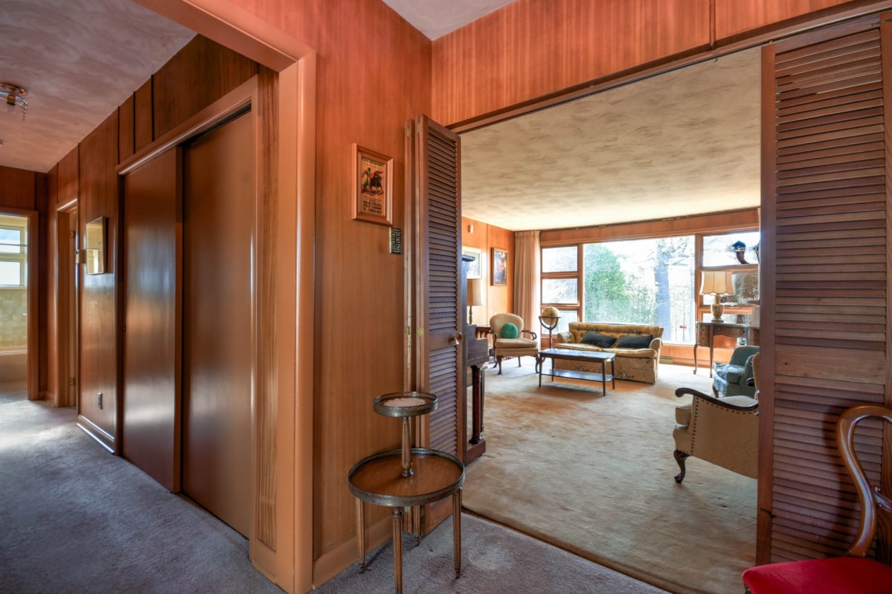 Corridor — 603 Rue Owens, Montebello