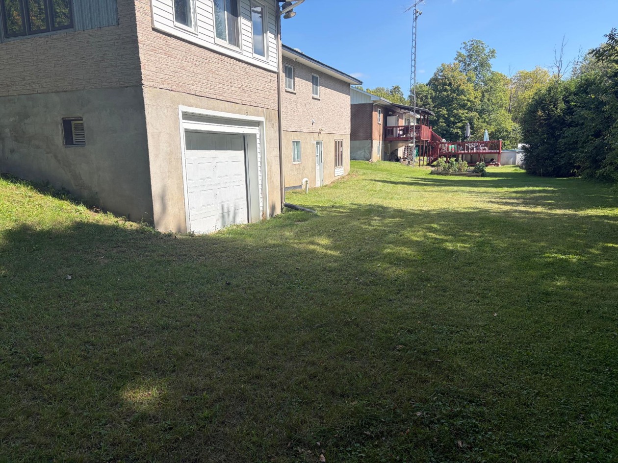Garage — 2813 Route 148, Grenville-sur-la-Rouge