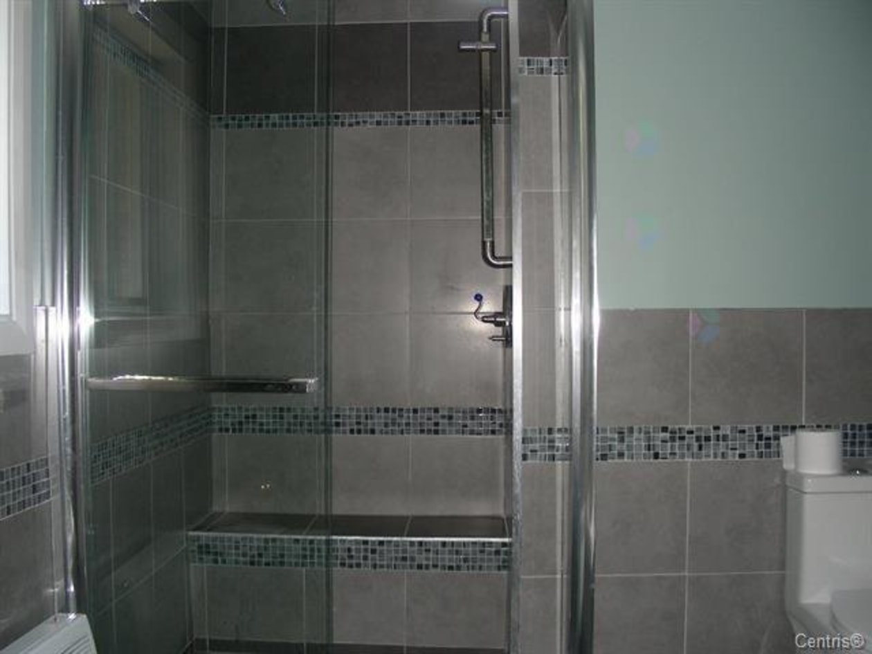 Salle de bains — 2813 Route 148, Grenville-sur-la-Rouge