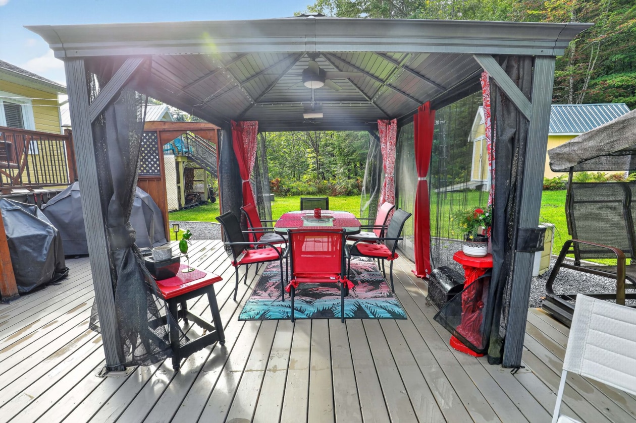 Terrasse — 1207 Route 321, Duhamel