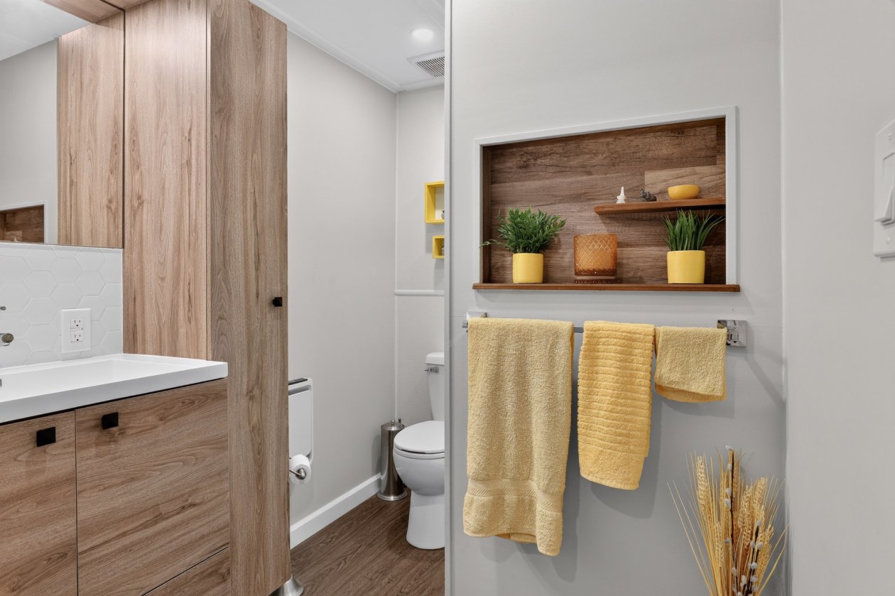Salle de bains — 1207 Route 321, Duhamel
