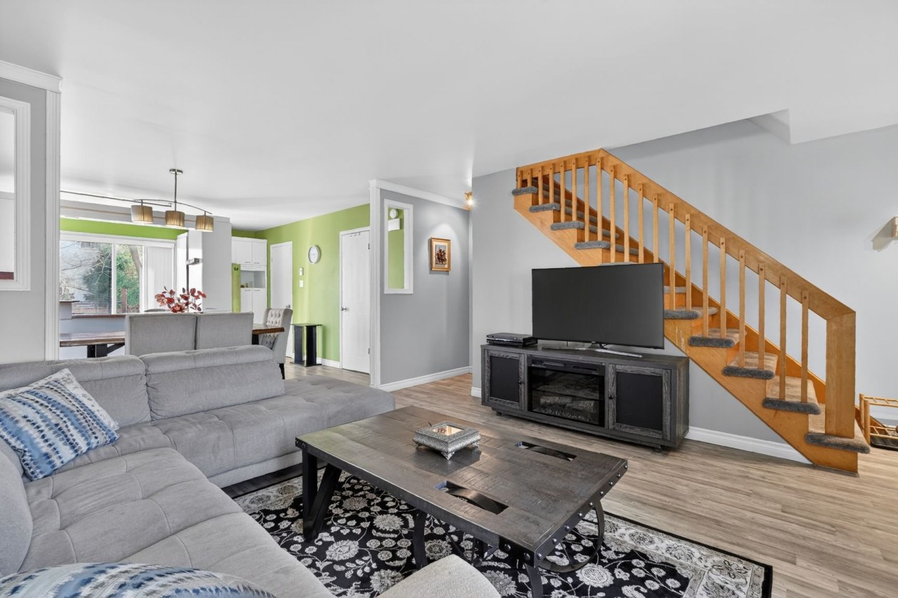 Salon — 99Z Rue des Peupliers, Blainville