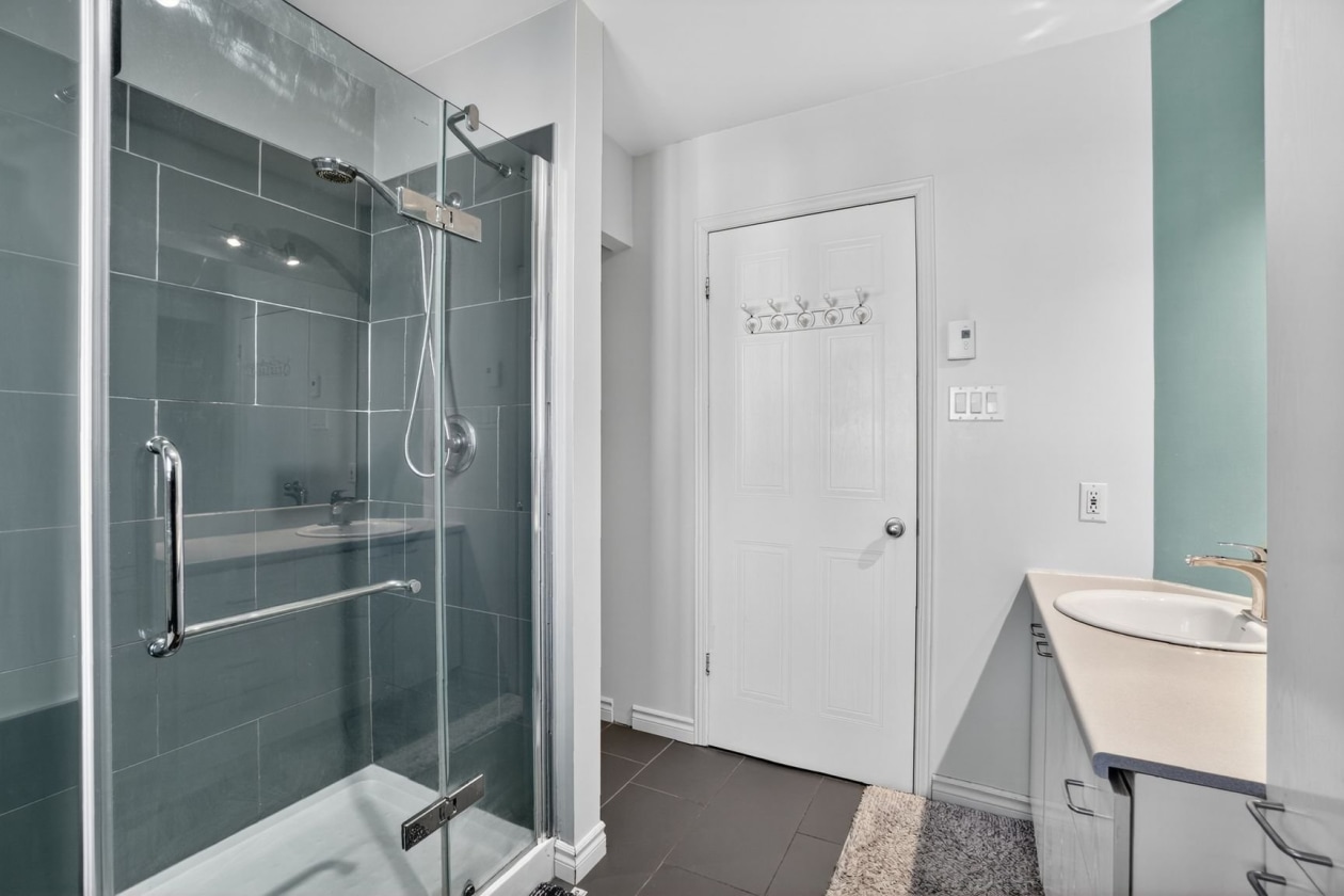 Salle de bains — 99Z Rue des Peupliers, Blainville