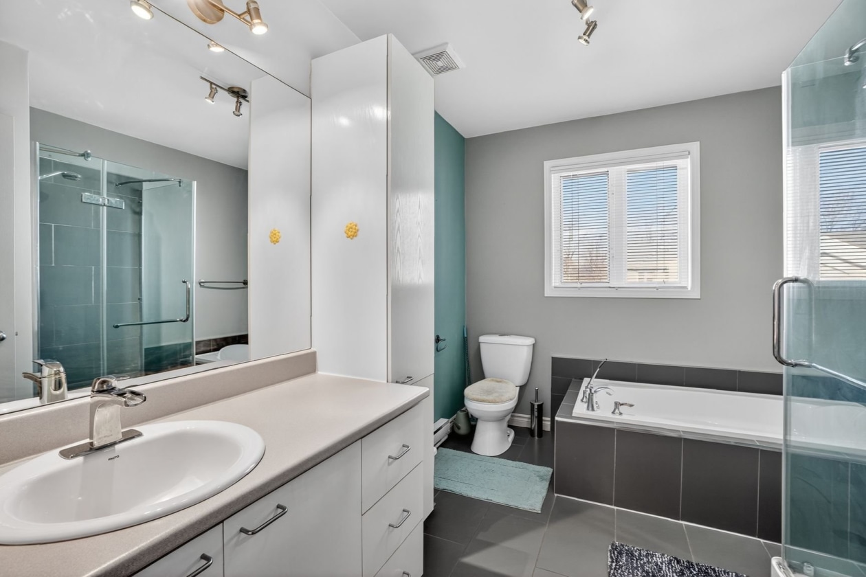 Salle de bains — 99Z Rue des Peupliers, Blainville