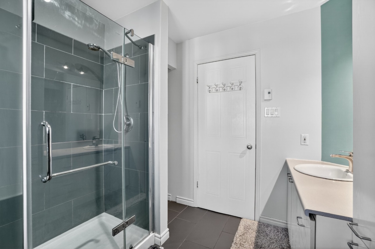Salle de bains — 99 Rue des Peupliers, Blainville