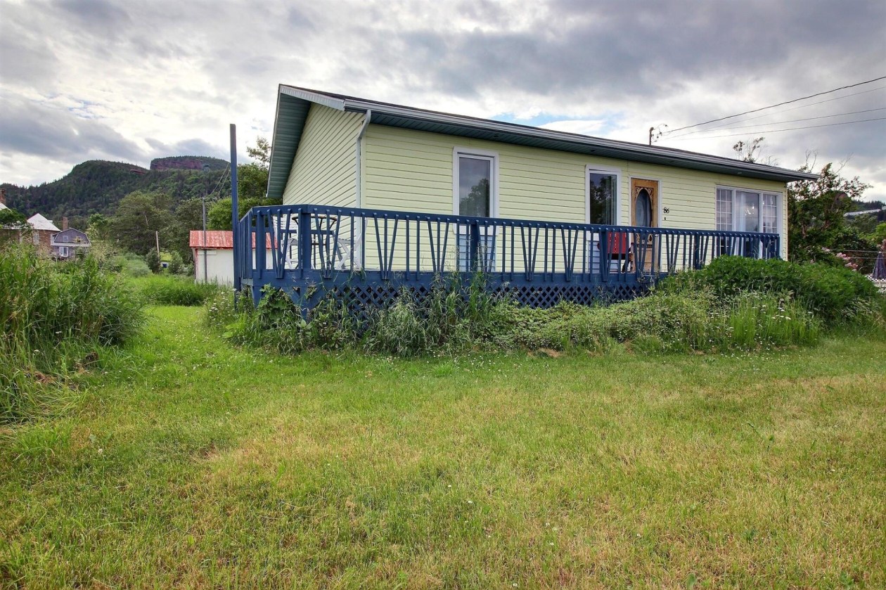 86, Route 132 O. — photo 1