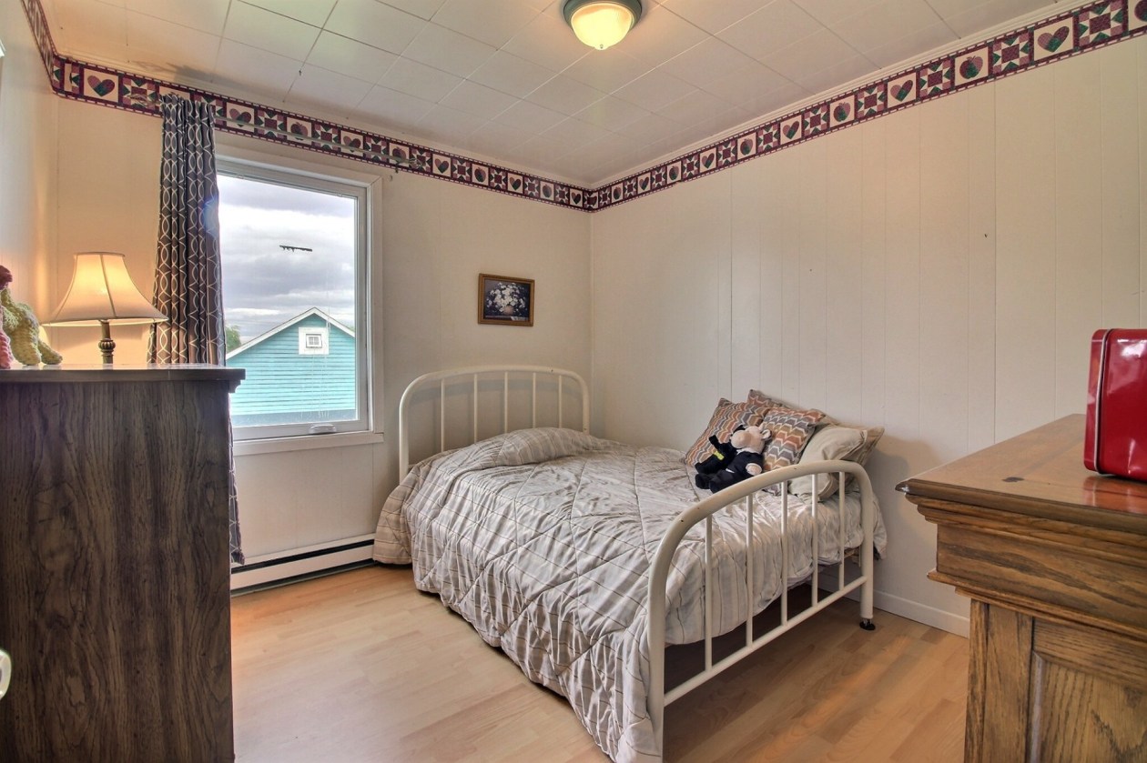 Chambre à coucher — 86 Route 132 O., Percé