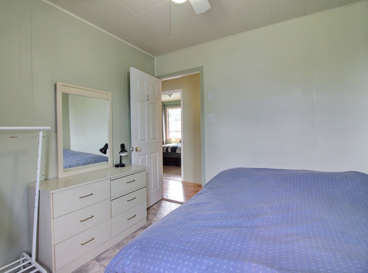 Chambre à coucher — 86 Route 132 O., Percé