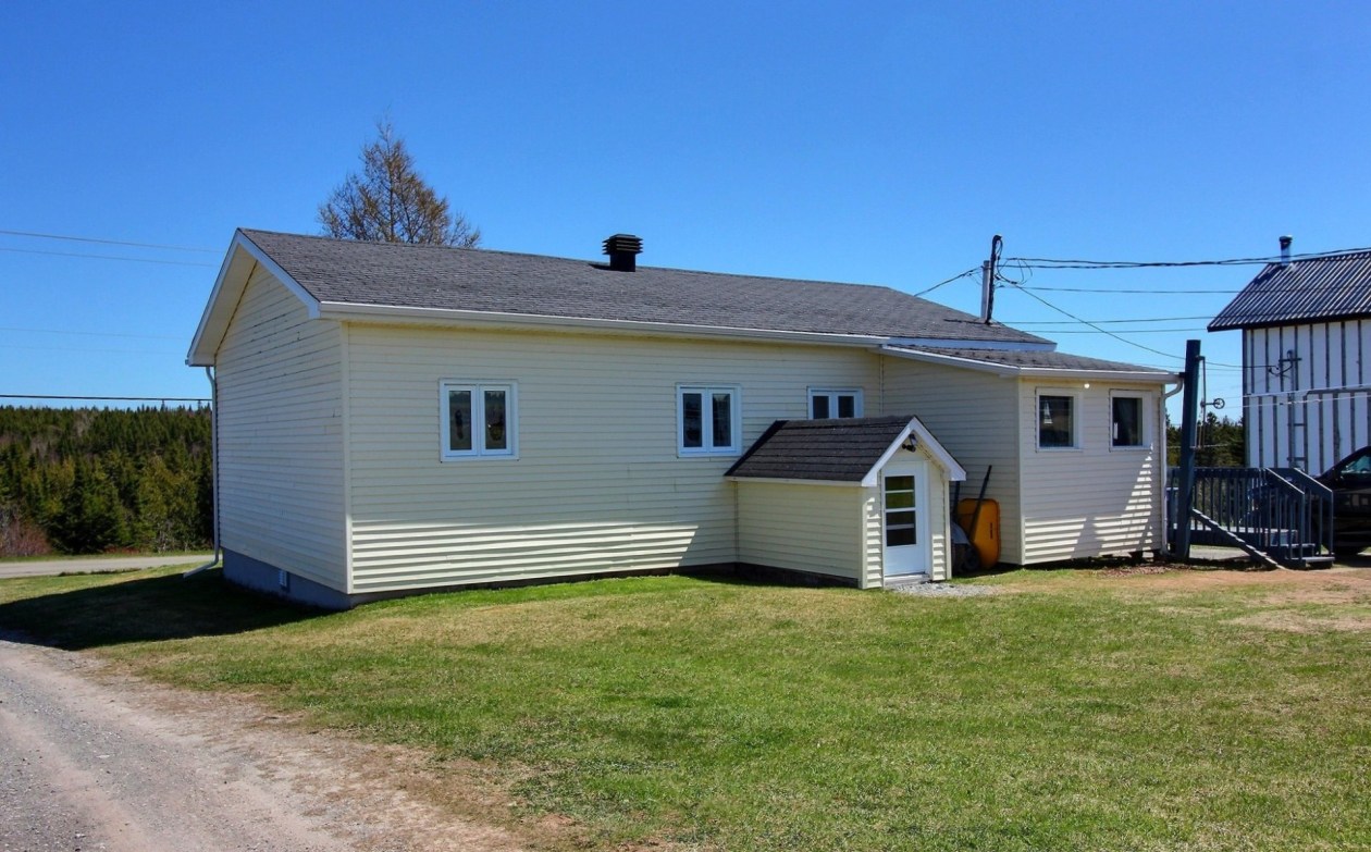 Face arrière — 1160, 2e Rang, Percé, G0C1G0, Percé