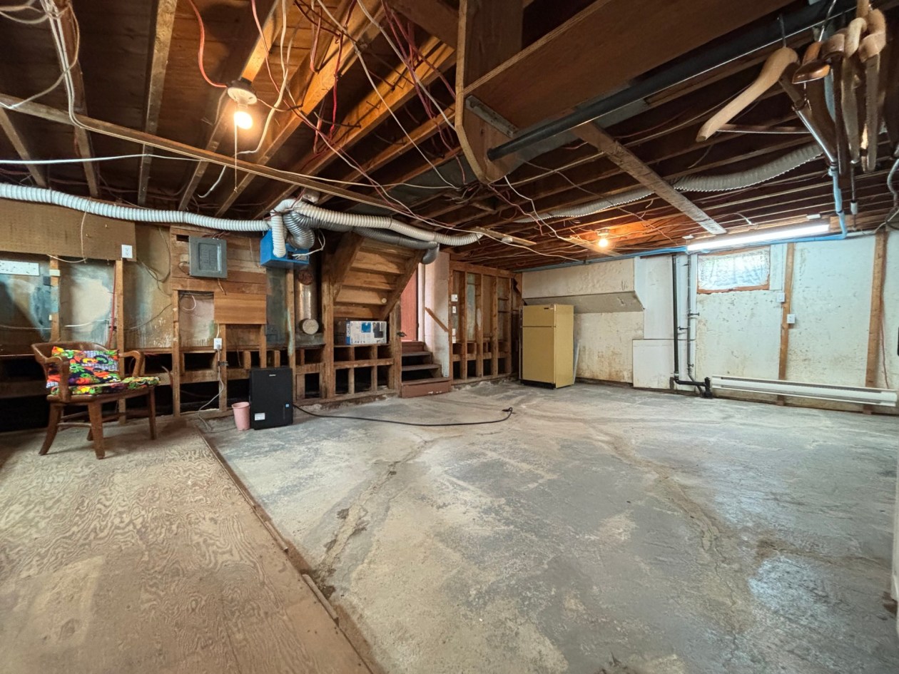 Sous-sol — 136 Rue des Cèdres, Chandler