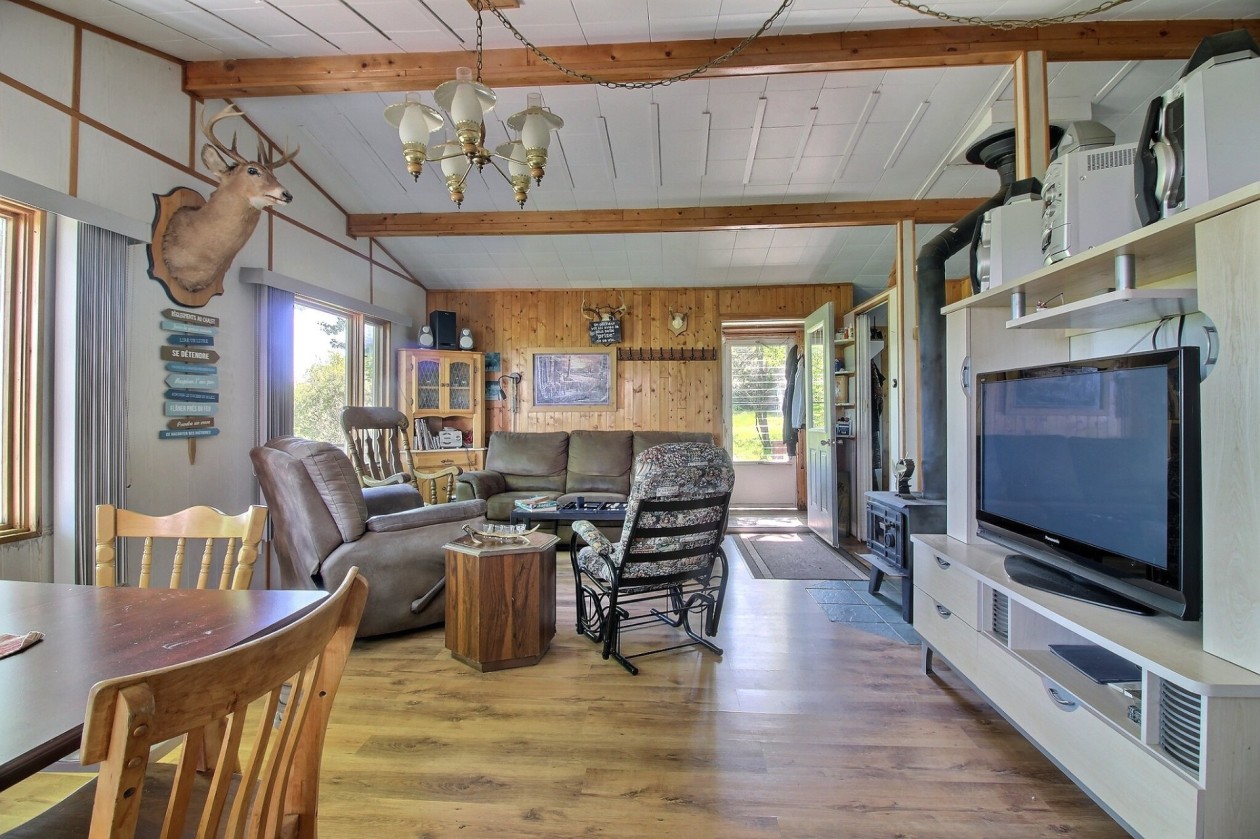Overview — Ch. du Lac-Sept-Îles, Chandler