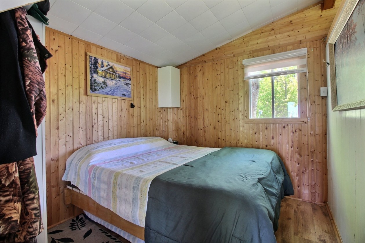 Master bedroom — Ch. du Lac-Sept-Îles, Chandler