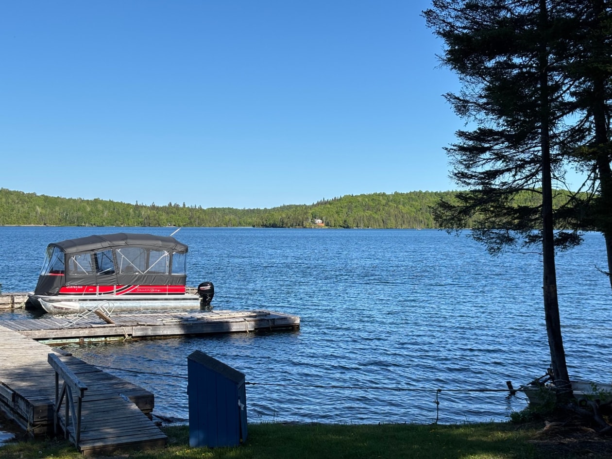Nearby — Ch. du Lac-Sept-Îles, Chandler