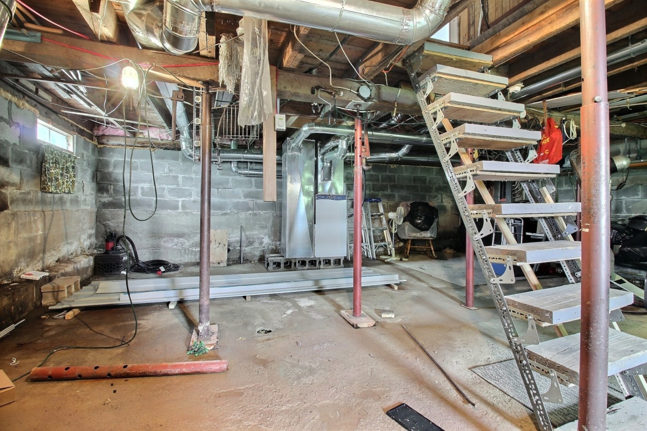 Sous-sol — 963 Route 132 E., Percé